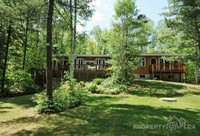 Lakefront
Cottage