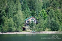 Lakefront
Cottage