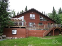 Lakefront
Cottage