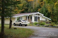 Lakefront
Cottage