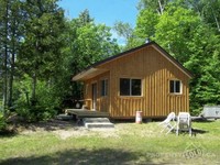 Lakefront
Cottage